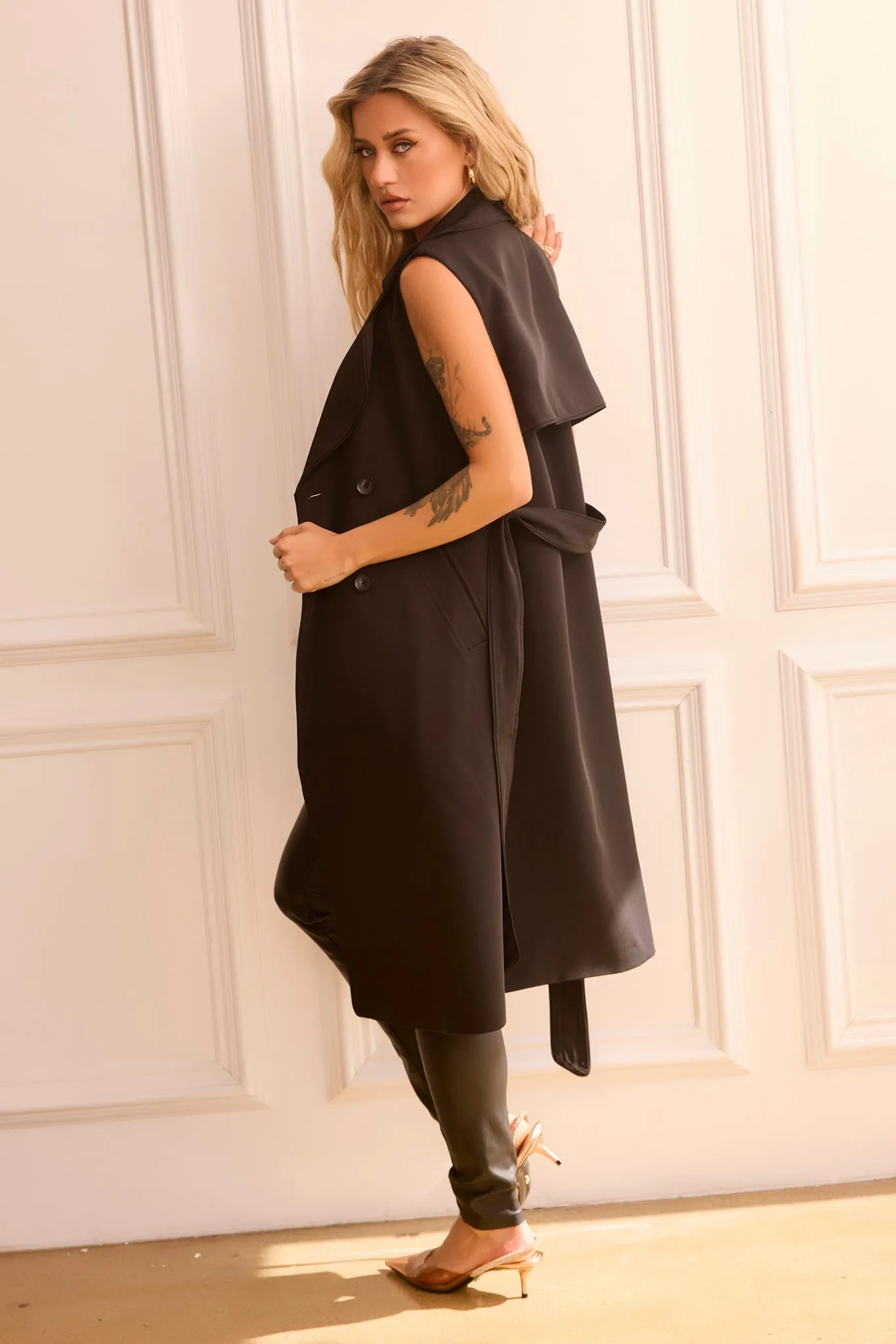 Rowan Sleeveless Trench - Black