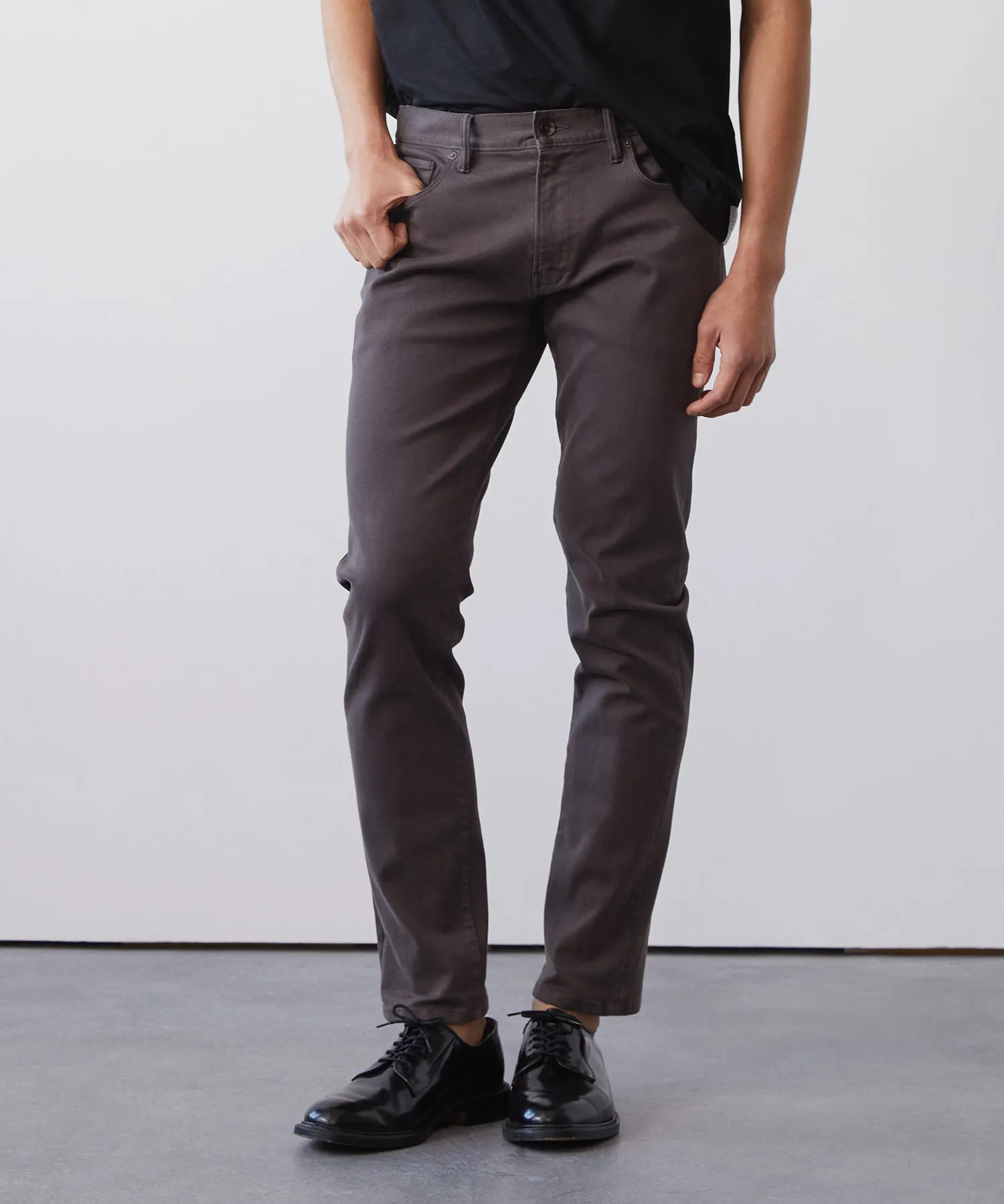 Slim Fit 5-Pocket Chino in Dark Granite